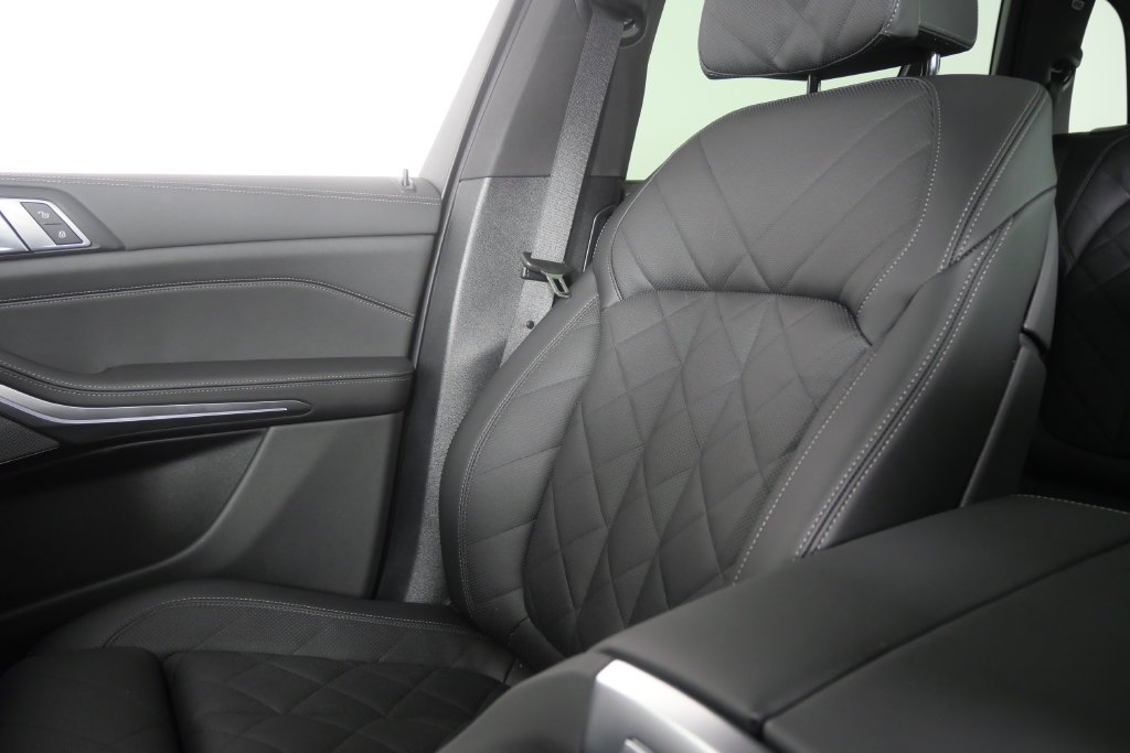 Certified Used 2026 Blue BMW xDrive40i image 25