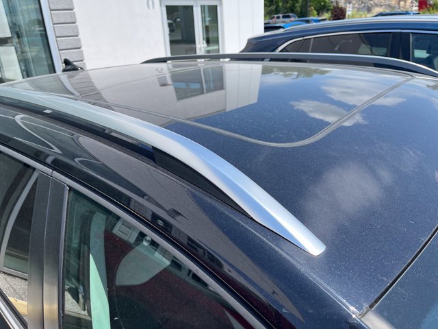 Used 2025 Deep Black Pearl Volkswagen SEL image 3