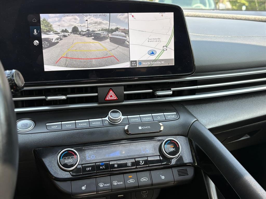 2025 Hyundai Elantra SEL - Photo 9