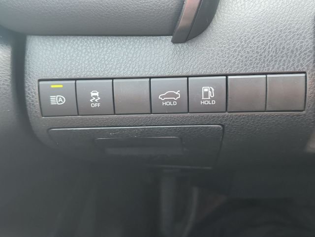 Used 2022  Toyota XSE image 20