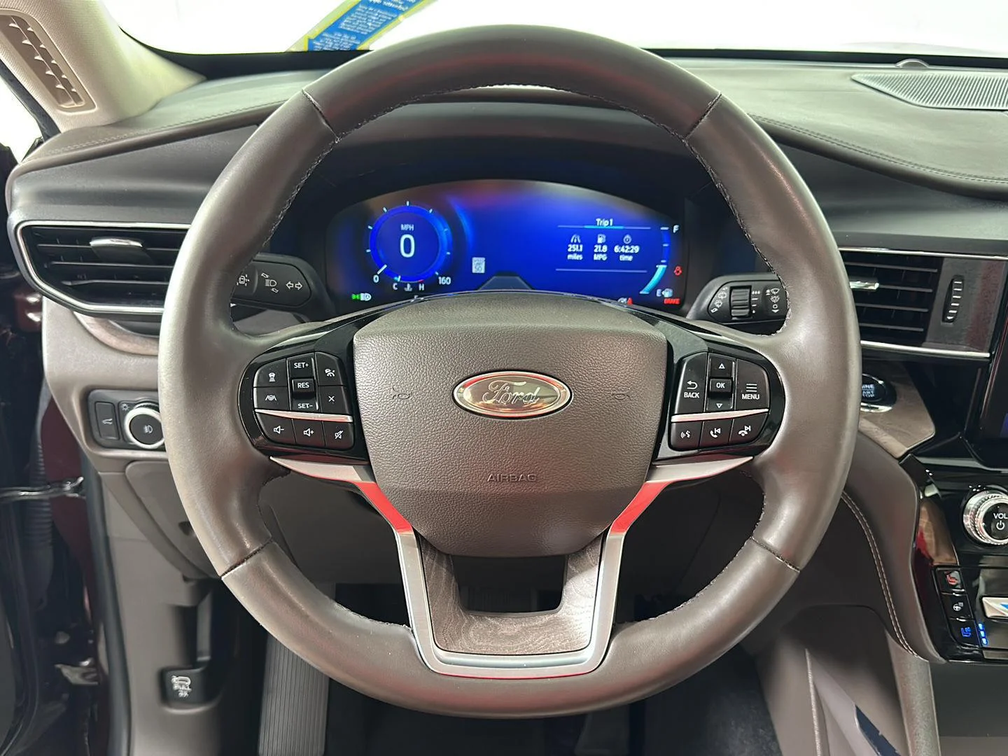 Used 2023 Jewel Red Metallic Tinted Clearcoat Ford Platinum image 18