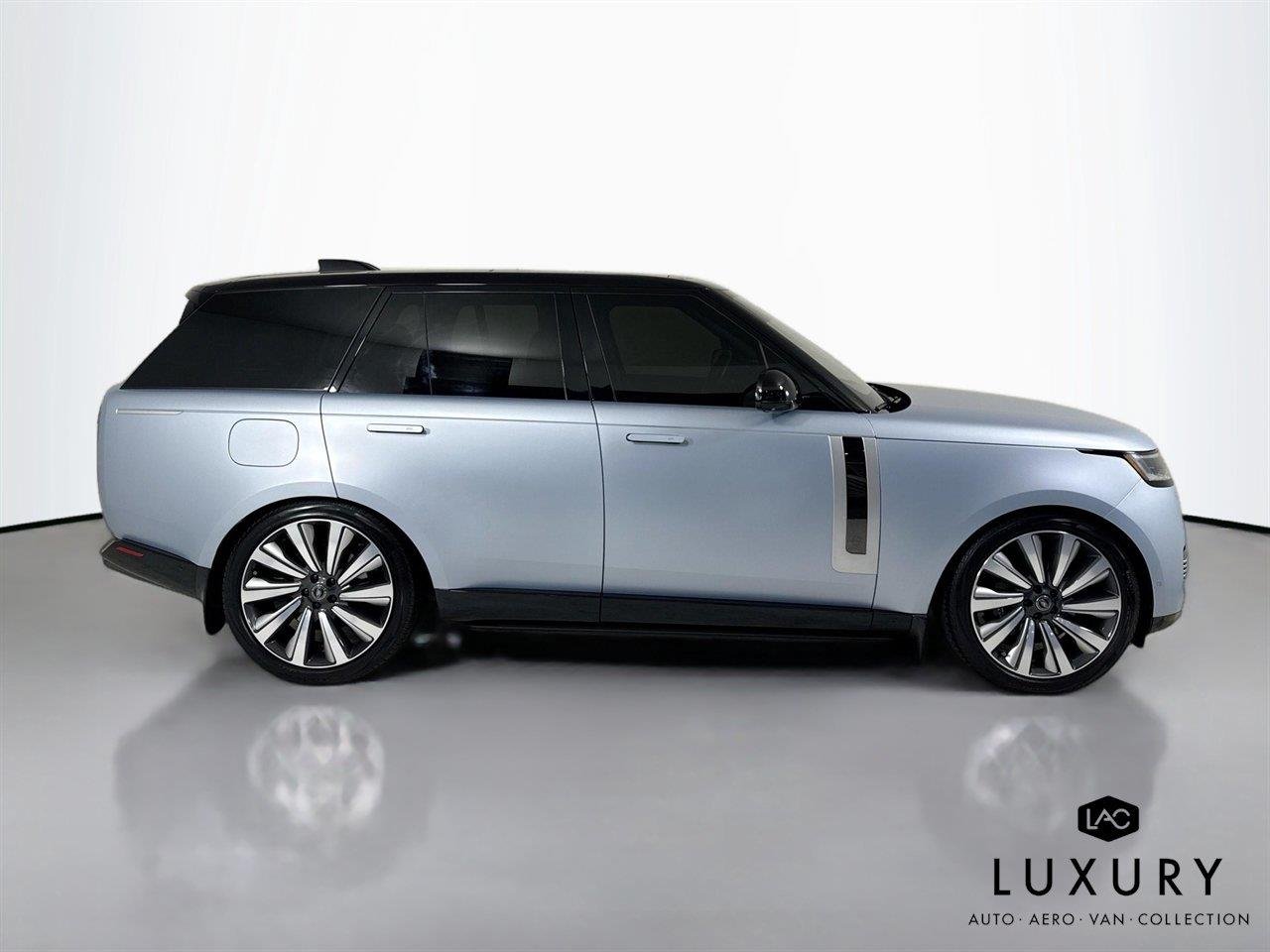 Used 2023 Ionian Silver SV Bespoke Ultra Metallic Gloss Land Rover SV | 225K MSRP image 5