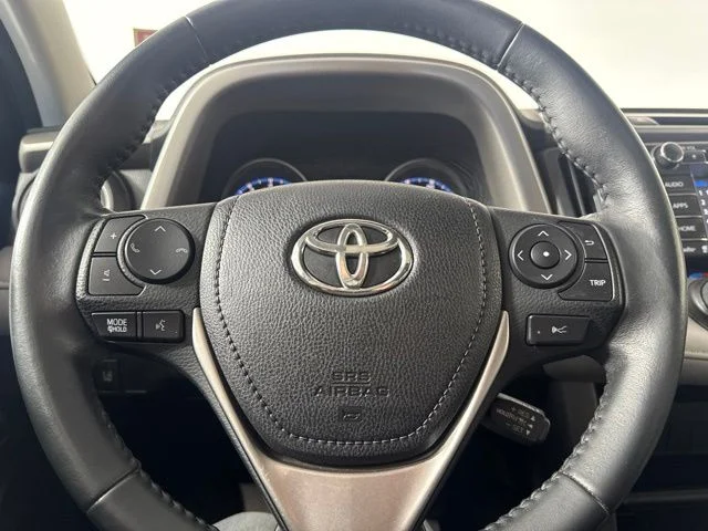 Used 2018 Pearl Toyota Adventure image 18