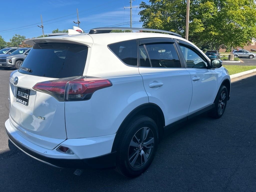 Used 2017 White Toyota XLE image 3