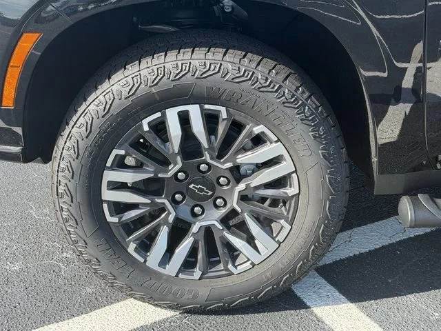 New 2026 Black Chevrolet Z71 image 15