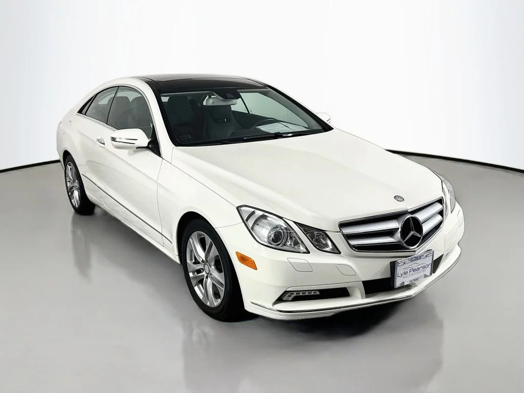 Used 2010  Mercedes-Benz E 350 image 7