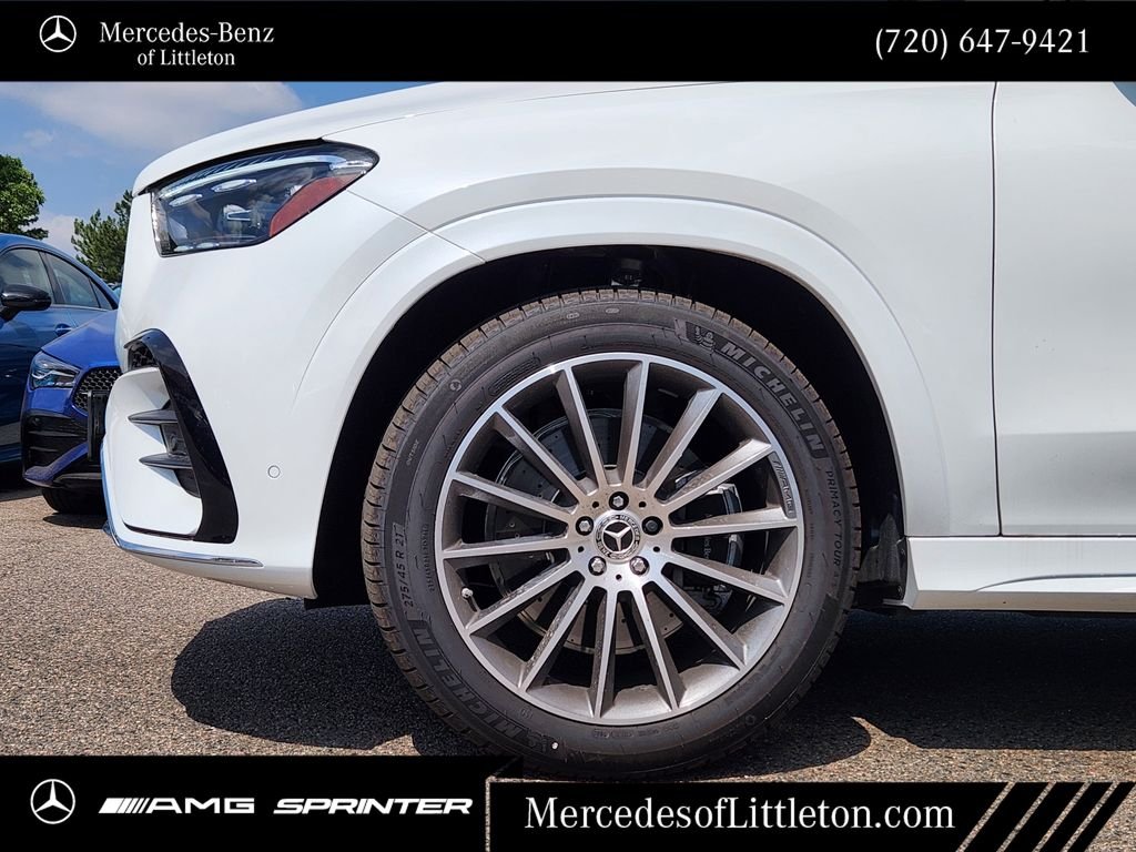 New 2026 MANUFAKTUR Moonlight White Metallic Mercedes-Benz GLE 450 image 9