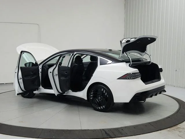 New 2026 White Nissan SR image 13
