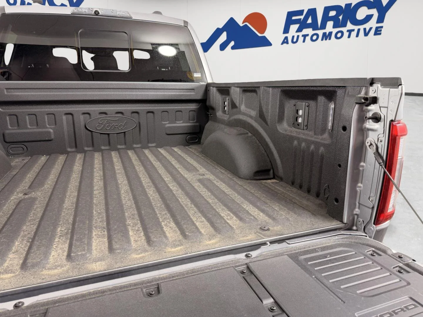 Used 2023 Iconic Silver Ford Raptor image 6