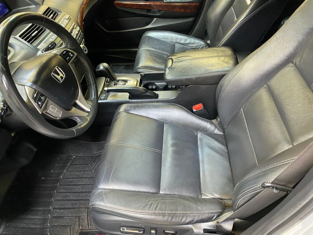 Used 2012 Silver Honda EX-L image 19