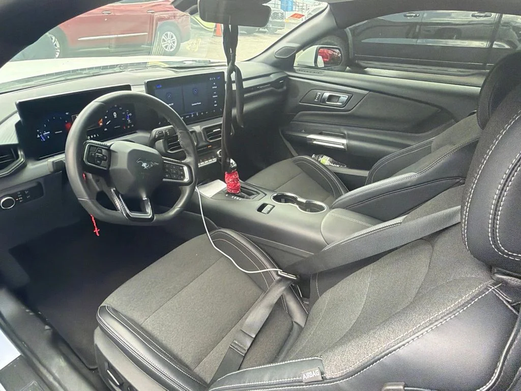 Used 2024 Oxford White Ford EcoBoost image 10