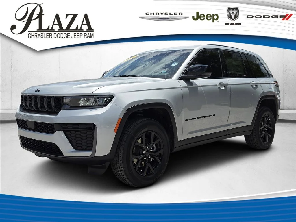 New 2026 Silver Zynith Exterior Paint Jeep Altitude image 1