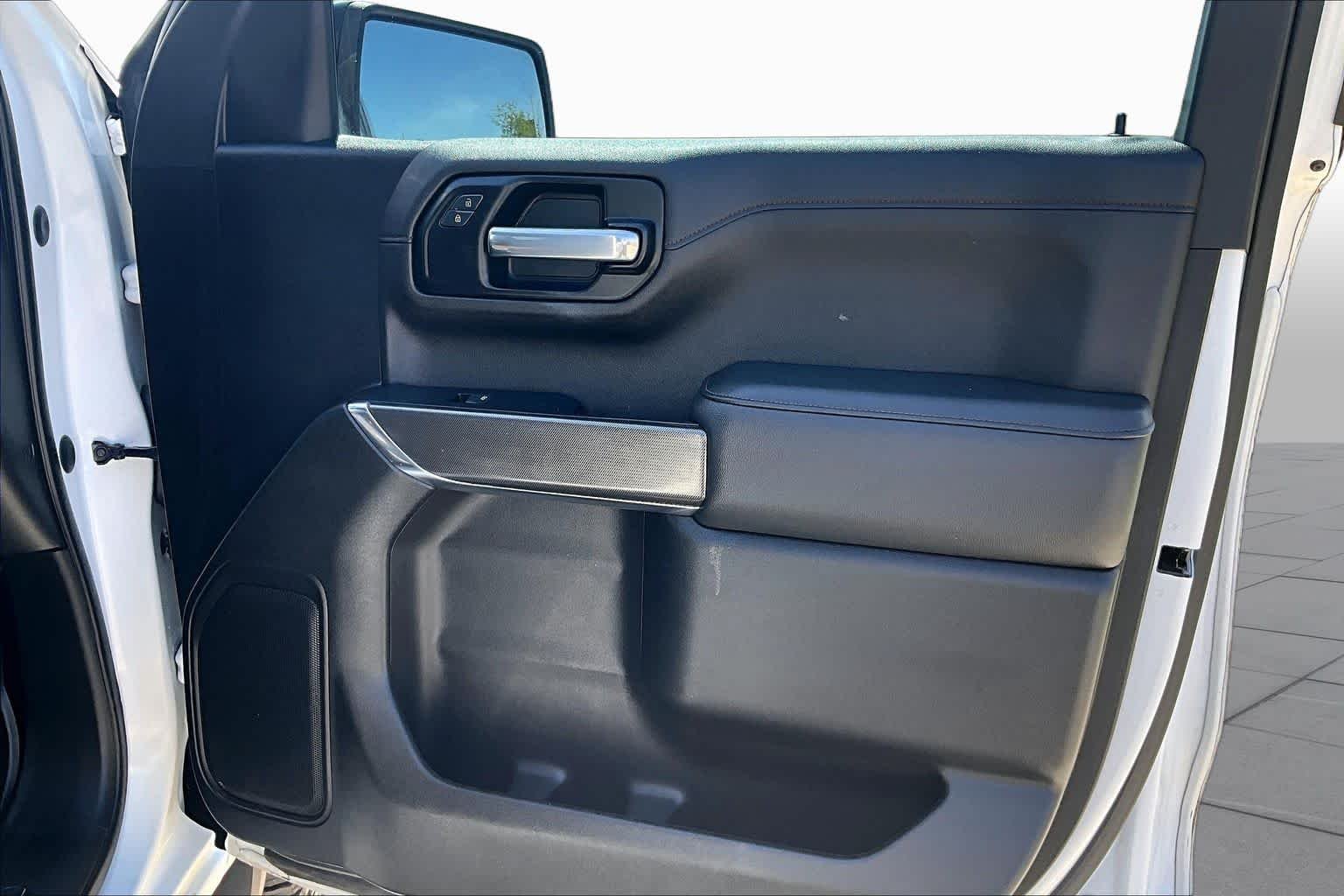 Used 2021 SUMMIT WHITE GMC AT4 image 23