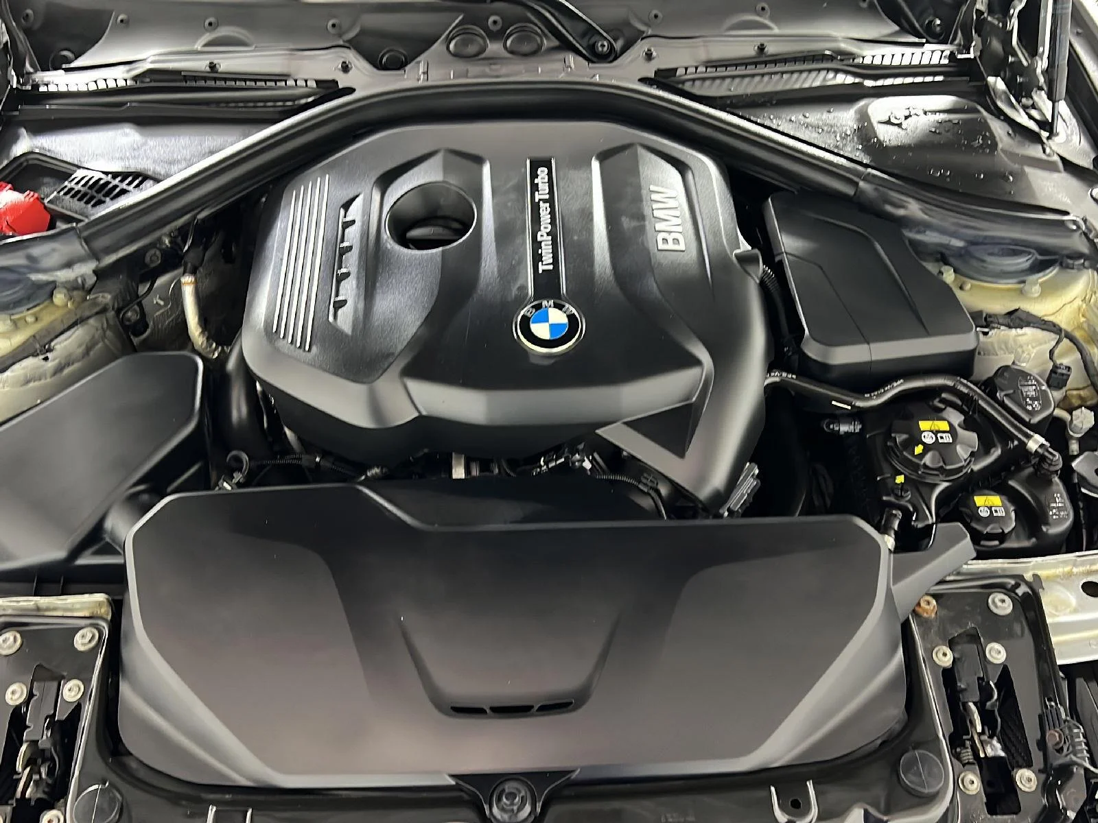 Used 2017  BMW 330i xDrive image 25