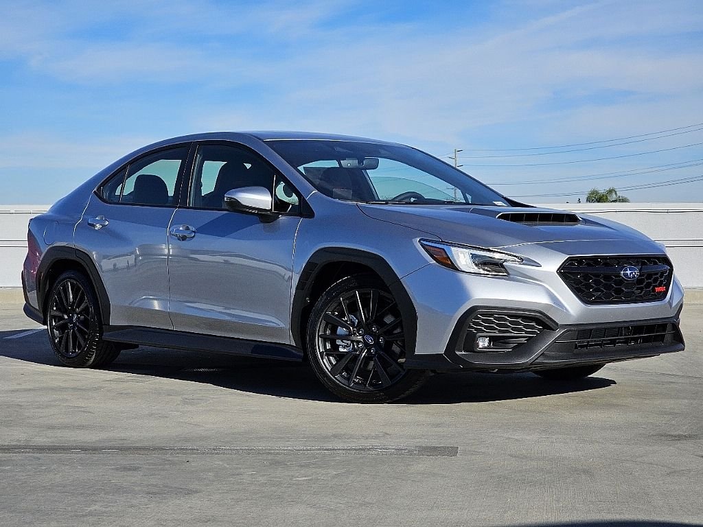 Used 2025 Silver Subaru Limited image 4