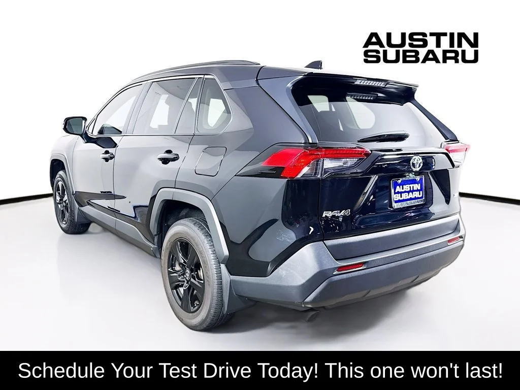 Used 2025 Midnight Black Metallic Toyota XLE image 5