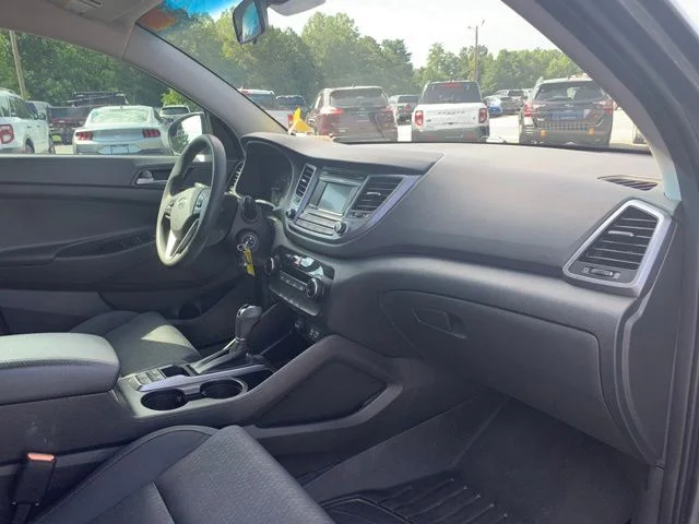 Used 2017 Gray Hyundai SE image 15