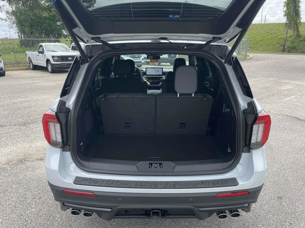 New 2026 Space White Metallic Ford ST image 10