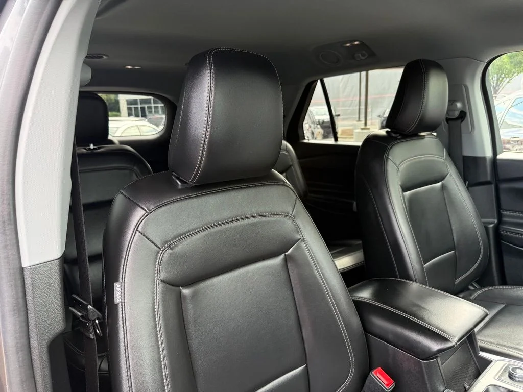 Used 2023 Carbonized Gray Metallic Ford XLT image 30