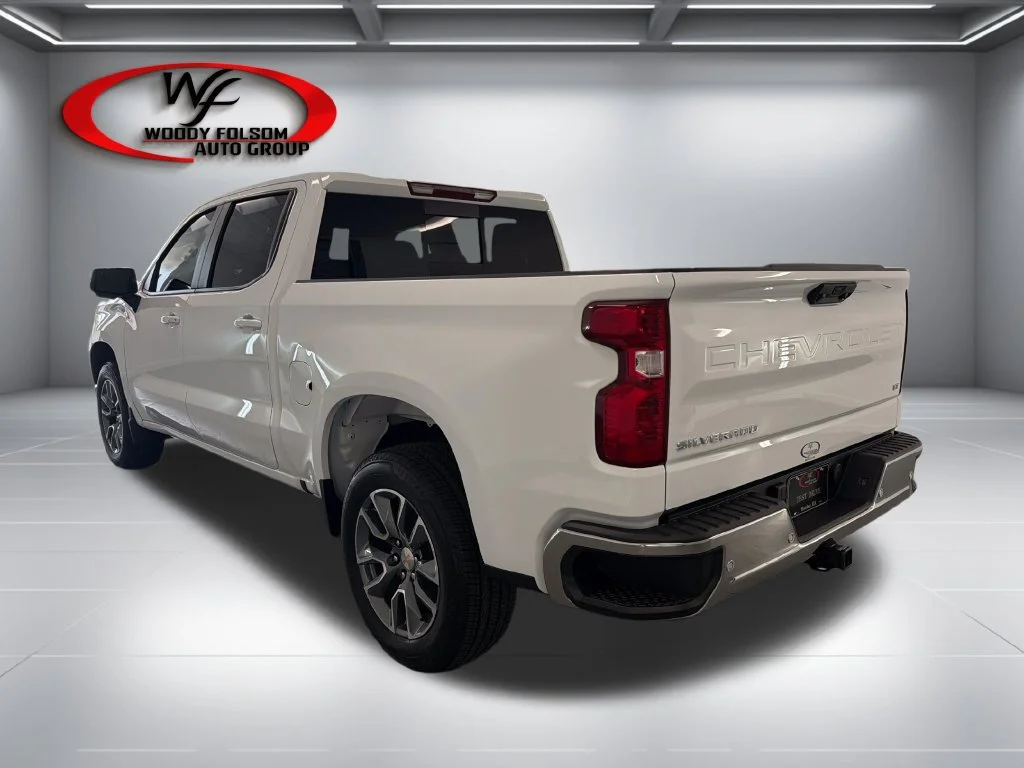 New 2026 Summit White Chevrolet LT image 8
