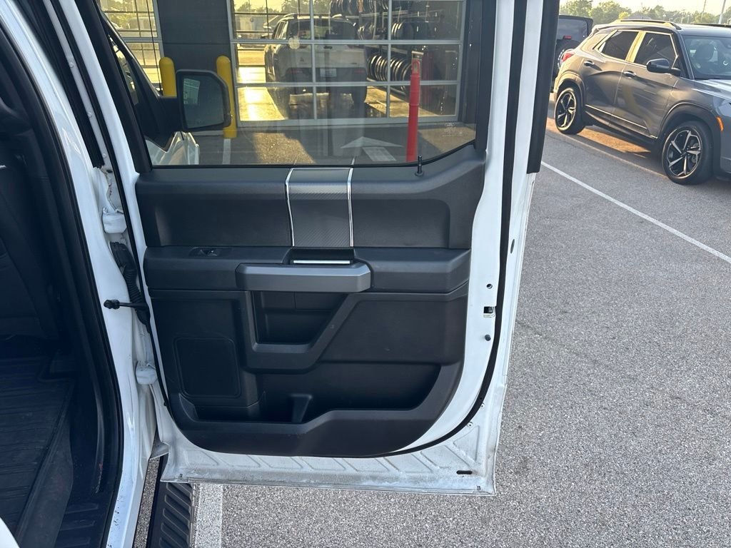 Used 2018 White Ford XLT image 35