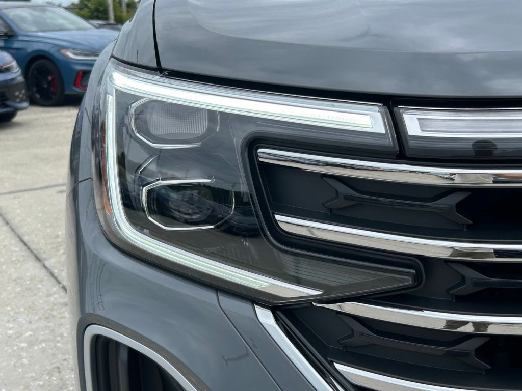 New 2026 Gray Volkswagen SE w/Technology image 37