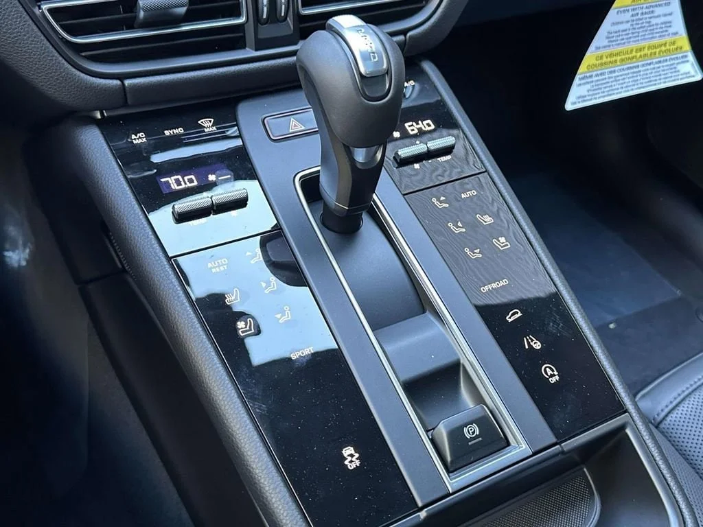 2026 Porsche Macan - Photo 27
