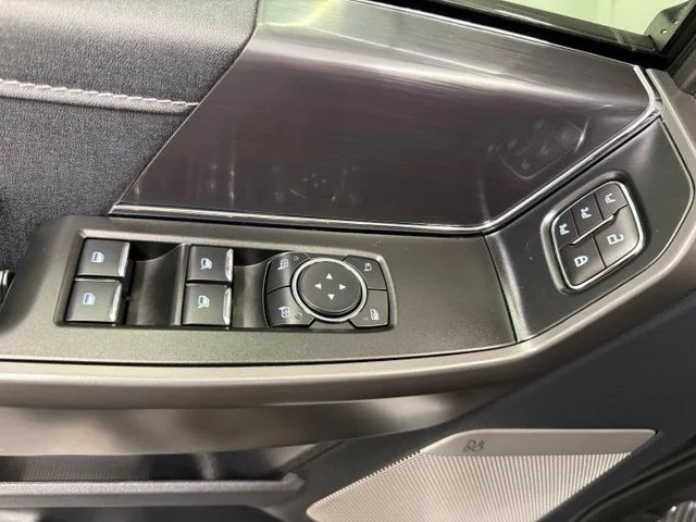 2025 Ford F-150 Lariat - Photo 11