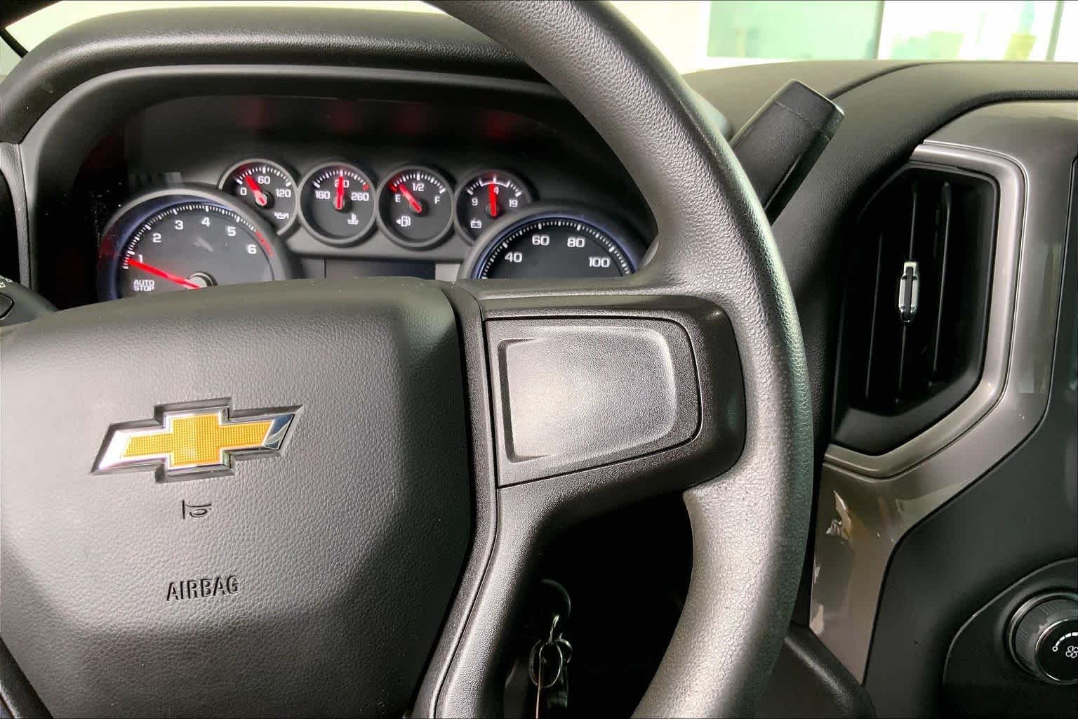 Used 2021 Satin Steel Metallic Chevrolet Custom image 25