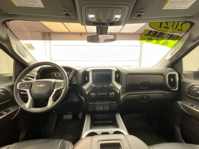 Used 2021 White Chevrolet LT image 4