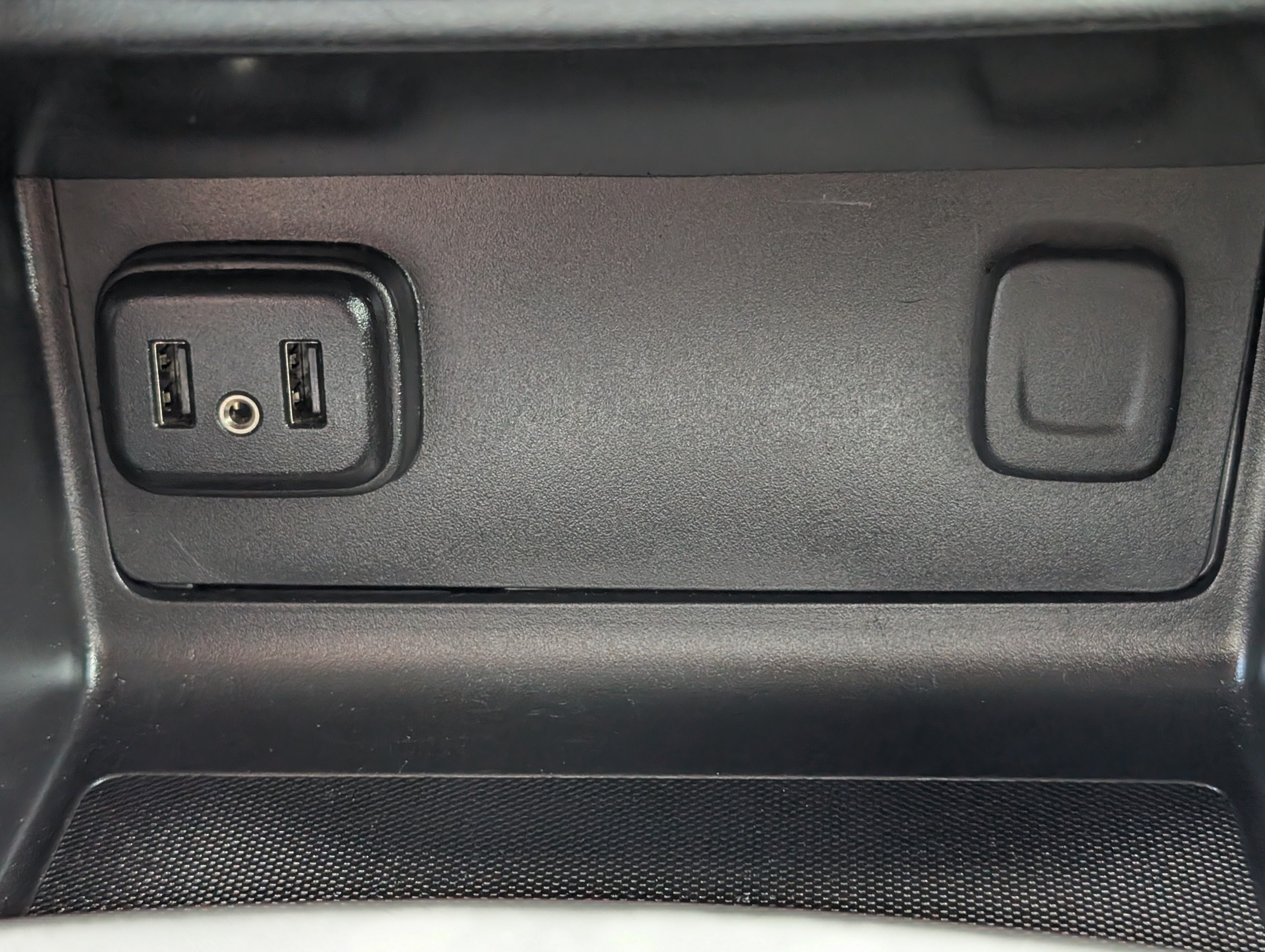 Used 2022 Black Chevrolet 2WD LT image 22