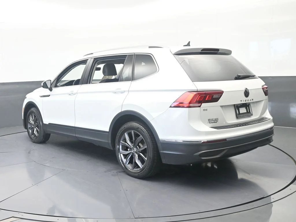 Used 2023 White Volkswagen 2.0T SE image 4