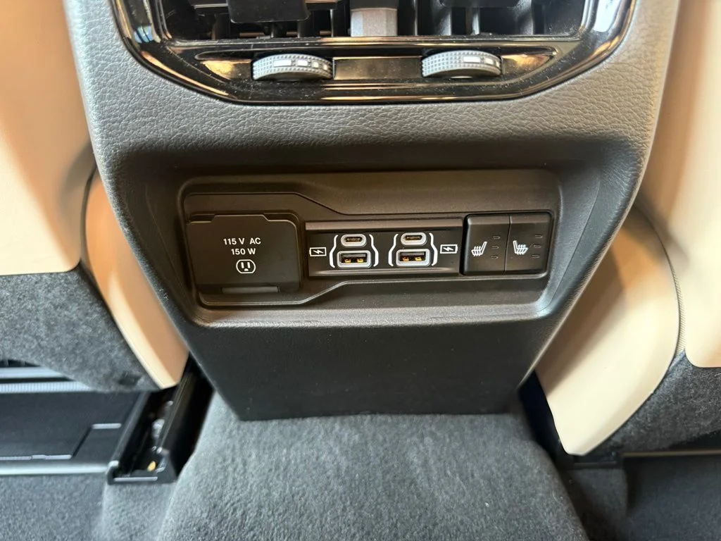 Certified Used 2024 White Jeep Limited image 41
