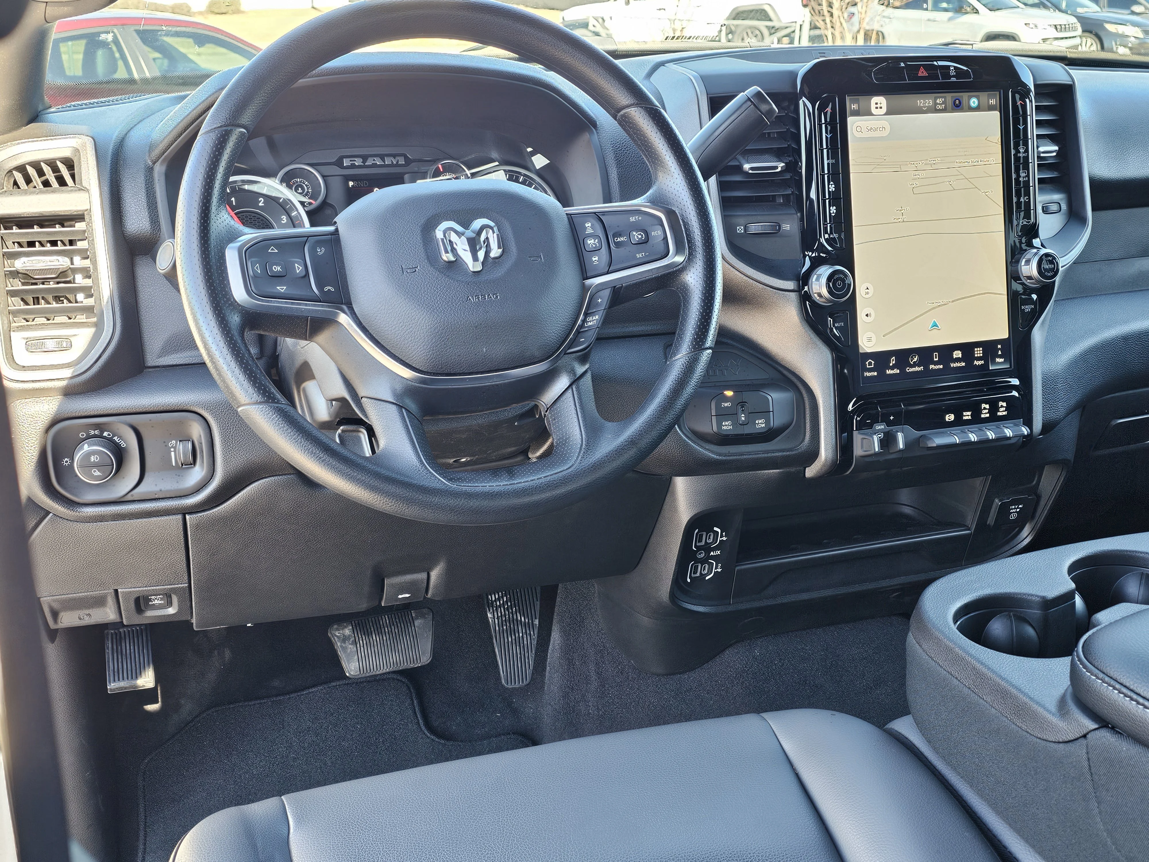 2025 RAM 2500 Tradesman - Photo 32