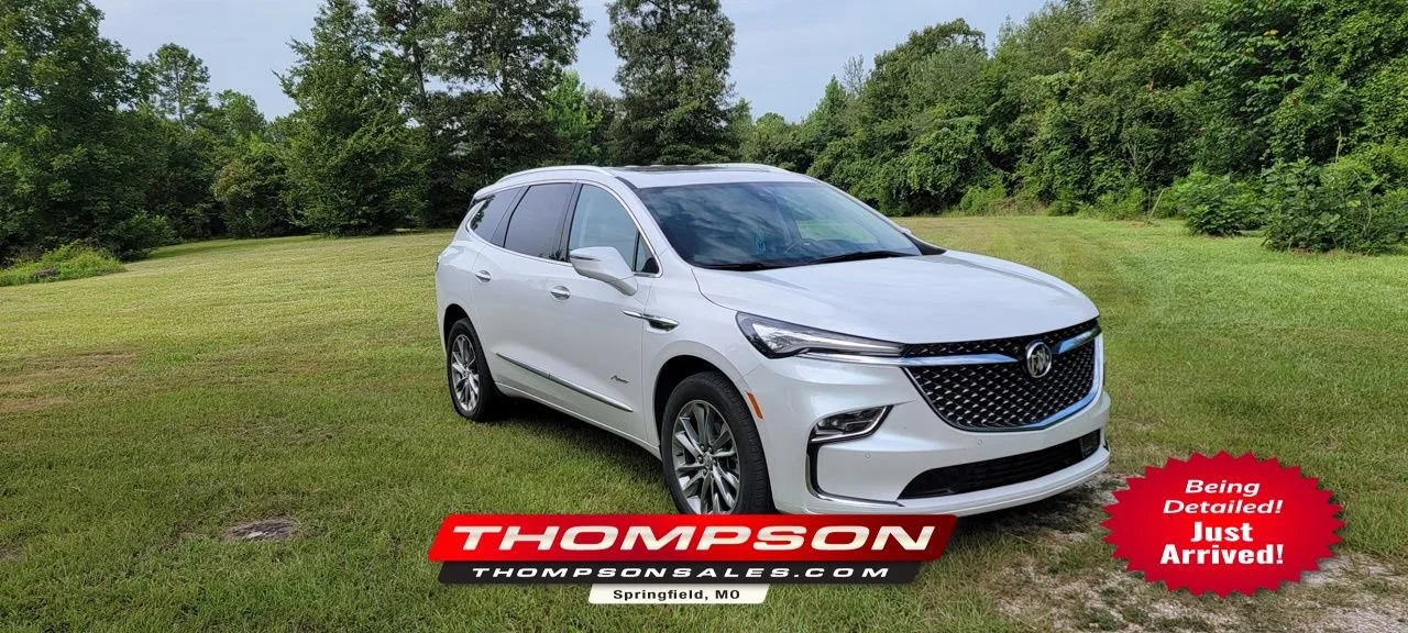 Used 2024 White Frost Tricoat Buick Avenir image 1