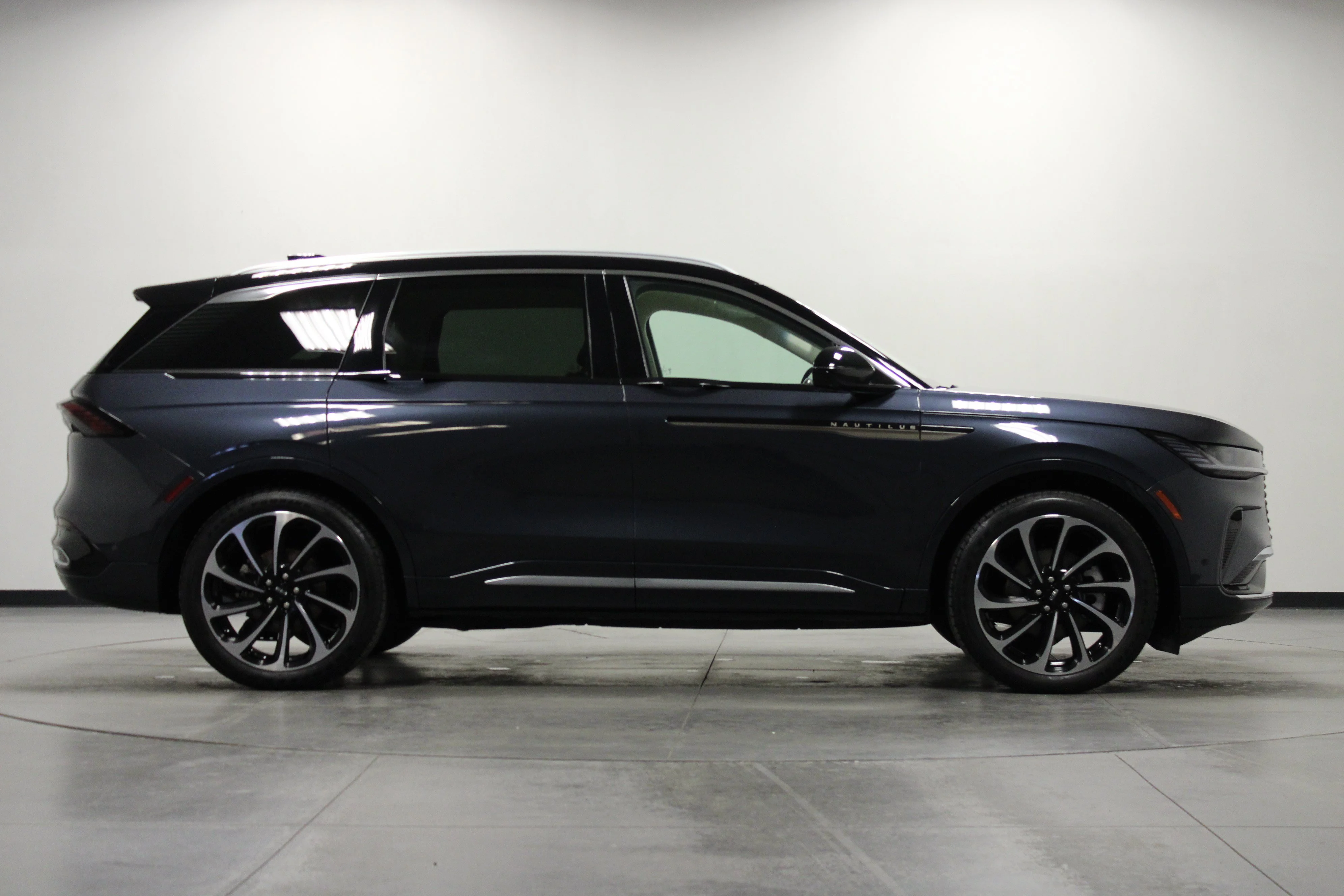 Used 2024 Blue Lincoln Black Label image 3