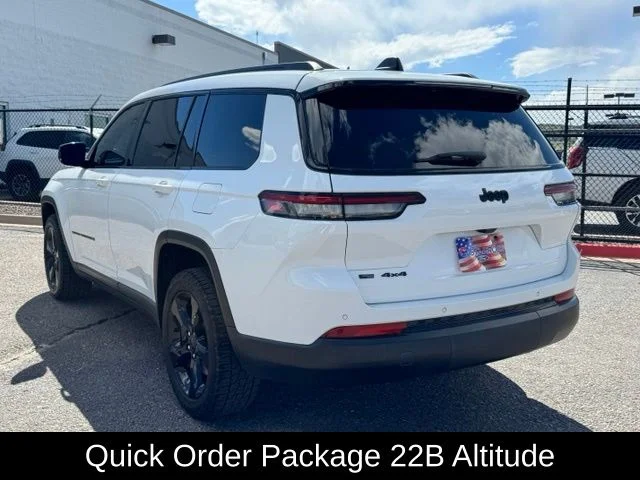 Used 2021 White Jeep Altitude image 3