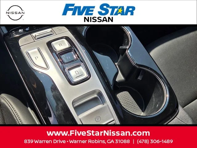 Used 2023 Black Hyundai SE image 26