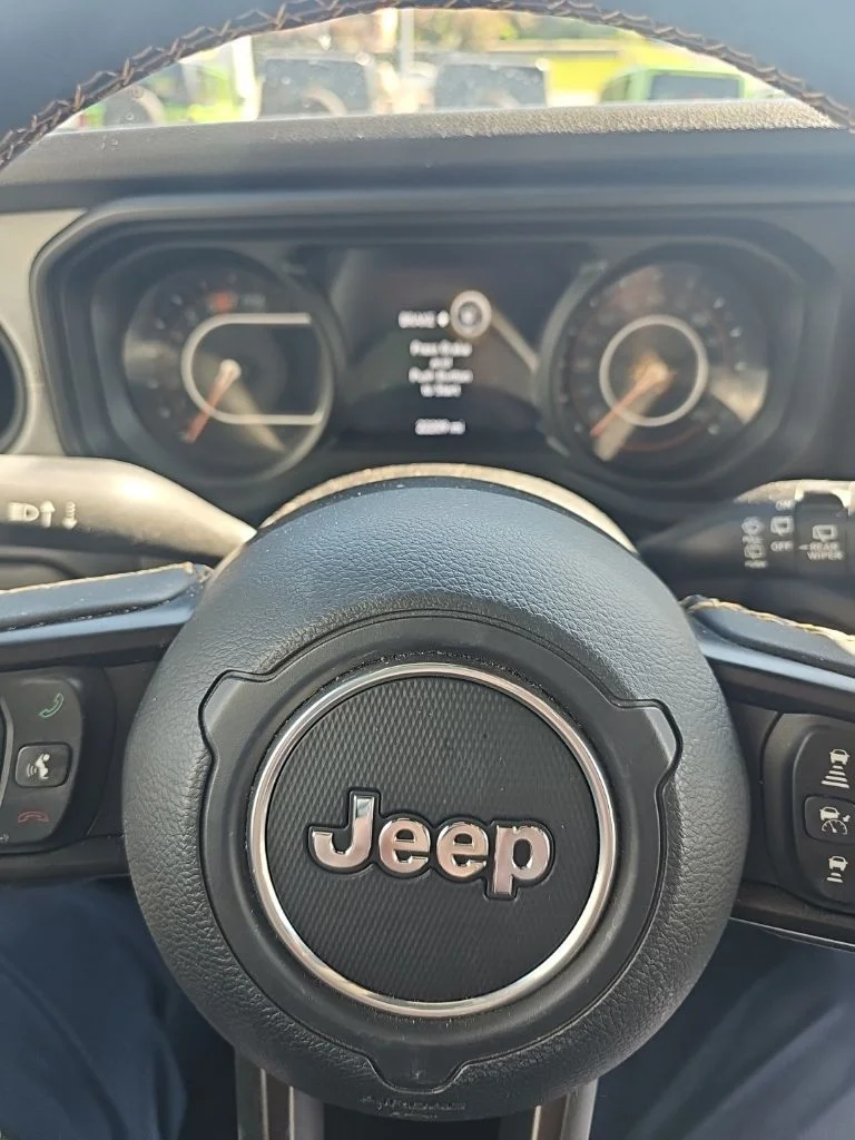 Used 2024 Gray Jeep Sport S image 7