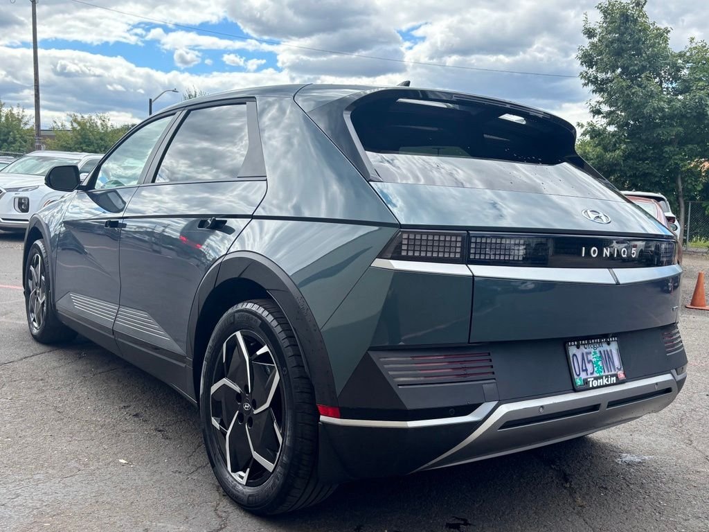 Used 2023 Digital Teal Hyundai SEL image 9