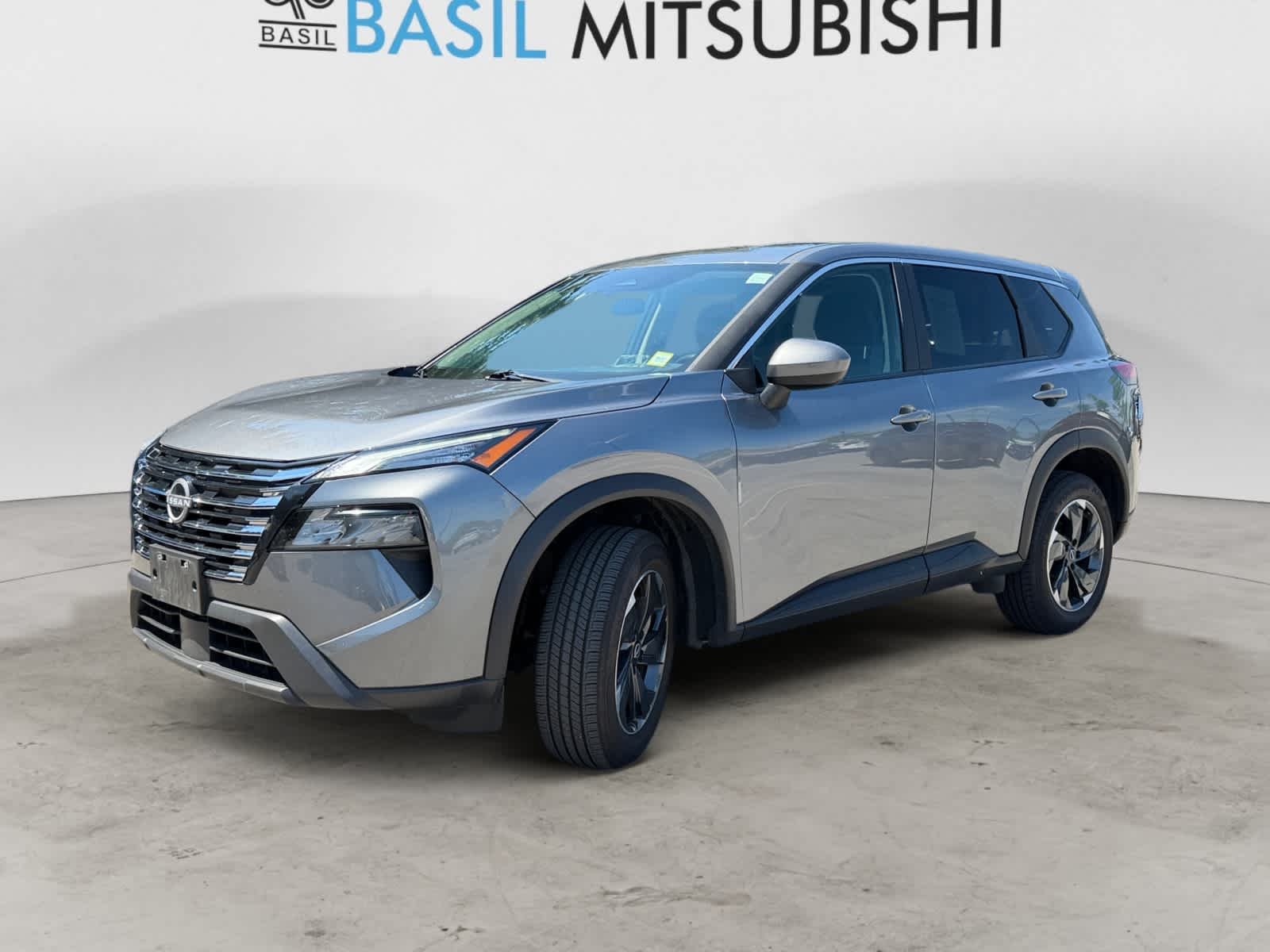 Used 2025 Gun Metallic Nissan SV image 7