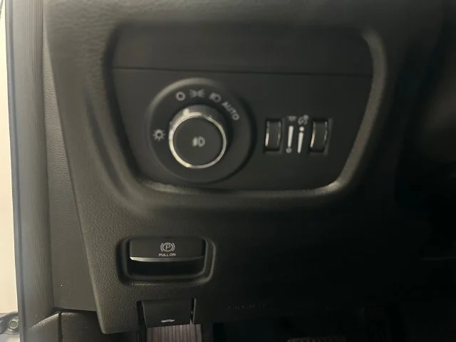 Used 2024 White Jeep Limited image 29
