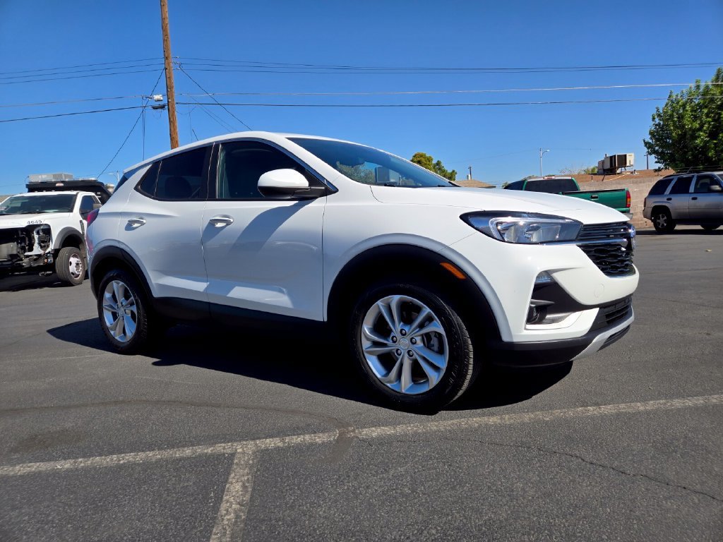 Used 2023 SUMMIT WHITE Buick Preferred image 1