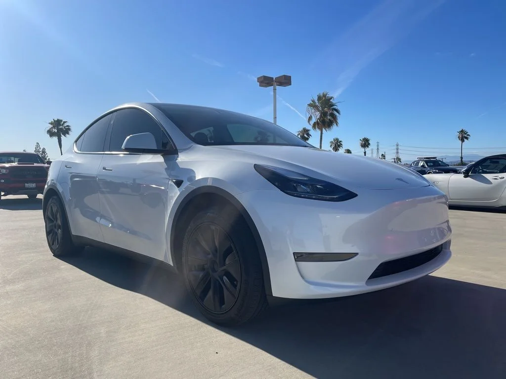 2025 Tesla Model Y Long Range Rear Wheel Drive's photo