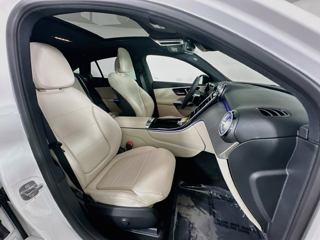 New 2027 Polar White Mercedes-Benz GLC 300 Coupe image 29
