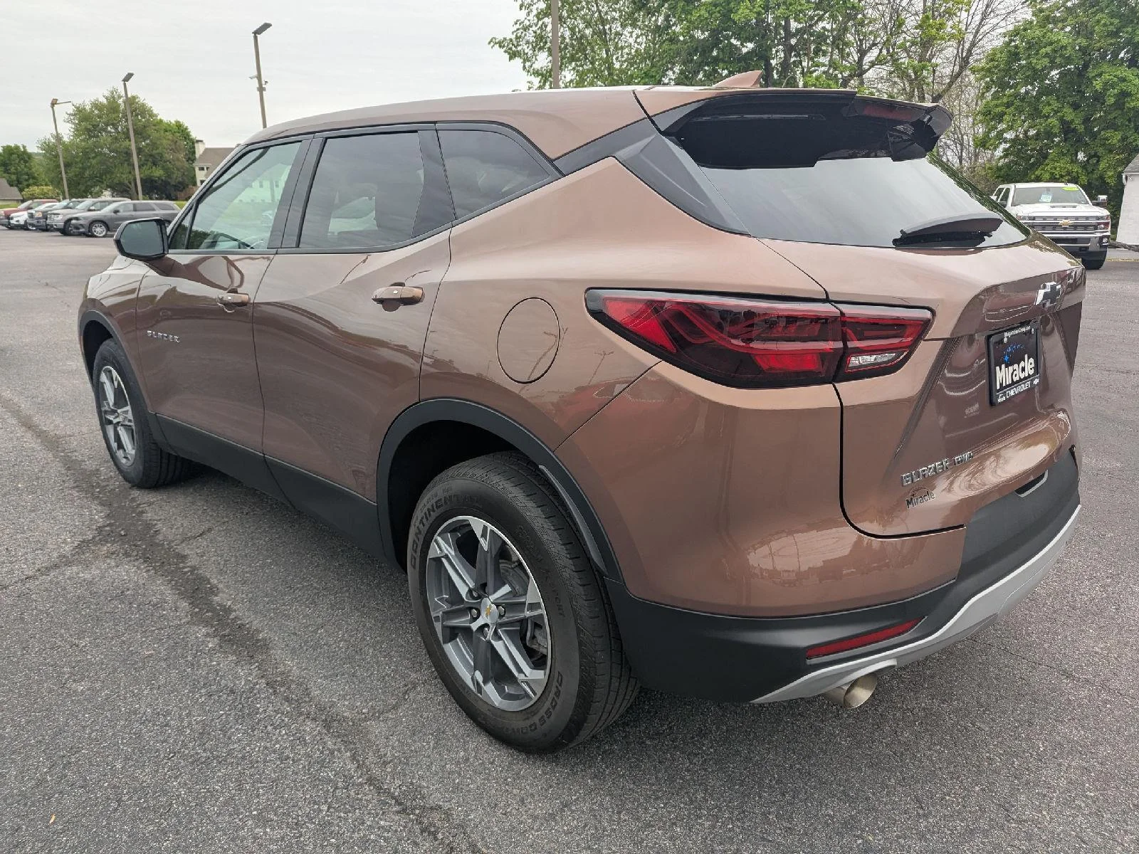 Used 2023 Copper Bronze Metallic Chevrolet 2LT image 5