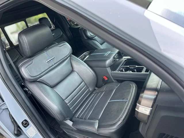Used 2025 Gray Ford Platinum image 27