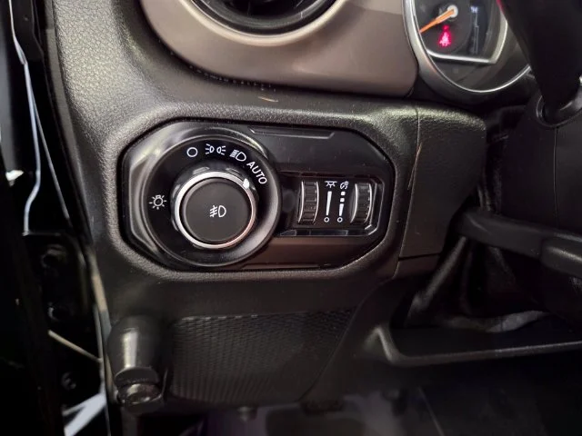 Used 2020 Black Jeep Unlimited Sport S image 28