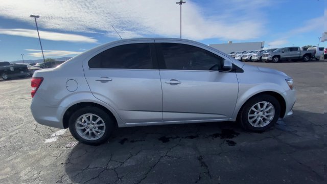 Used 2020 SILVER ICE METALLIC Chevrolet LT image 9