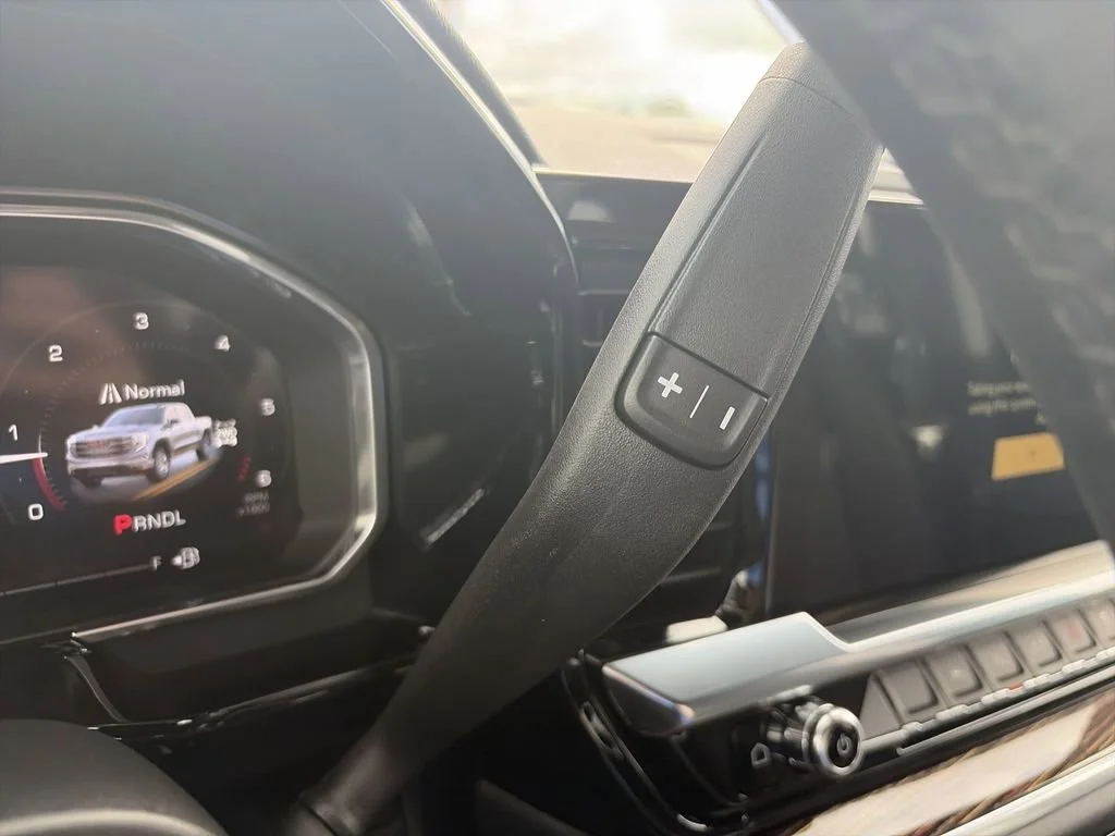 New 2026 Sterling Metallic GMC Elevation image 26
